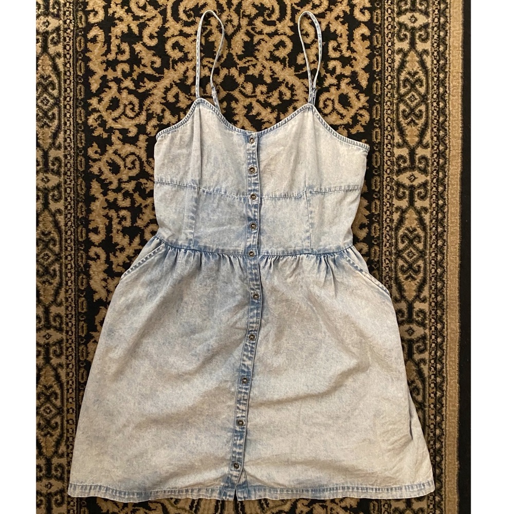 Forever 21 blue washed mini dress with pockets and buttons ✨